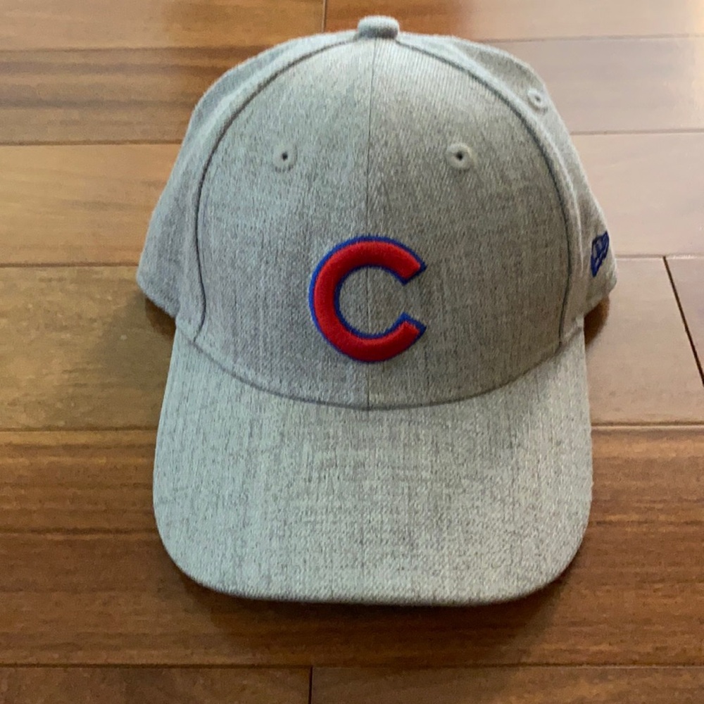 9FORTY Youth Chicago Cubs Gray Stretch Snap Cap